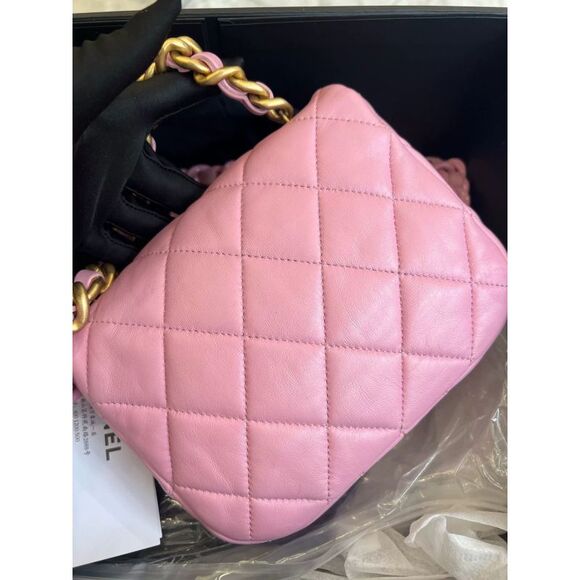 Chanel Women Pre-Loved Bag Very Good Condition - Picture 4 of 9